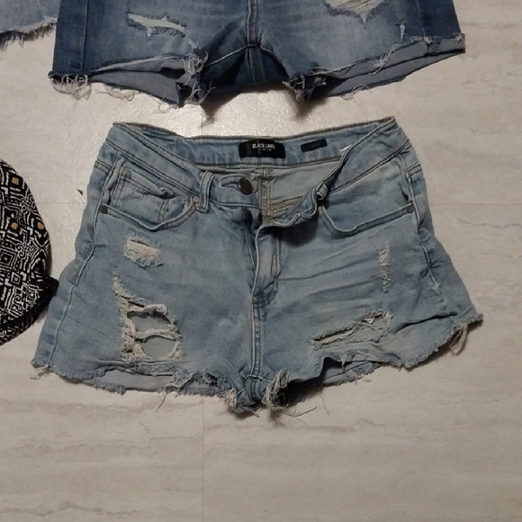 Universal Thread Blue and Black Jean Shorts Collection - Picture 2 of 7